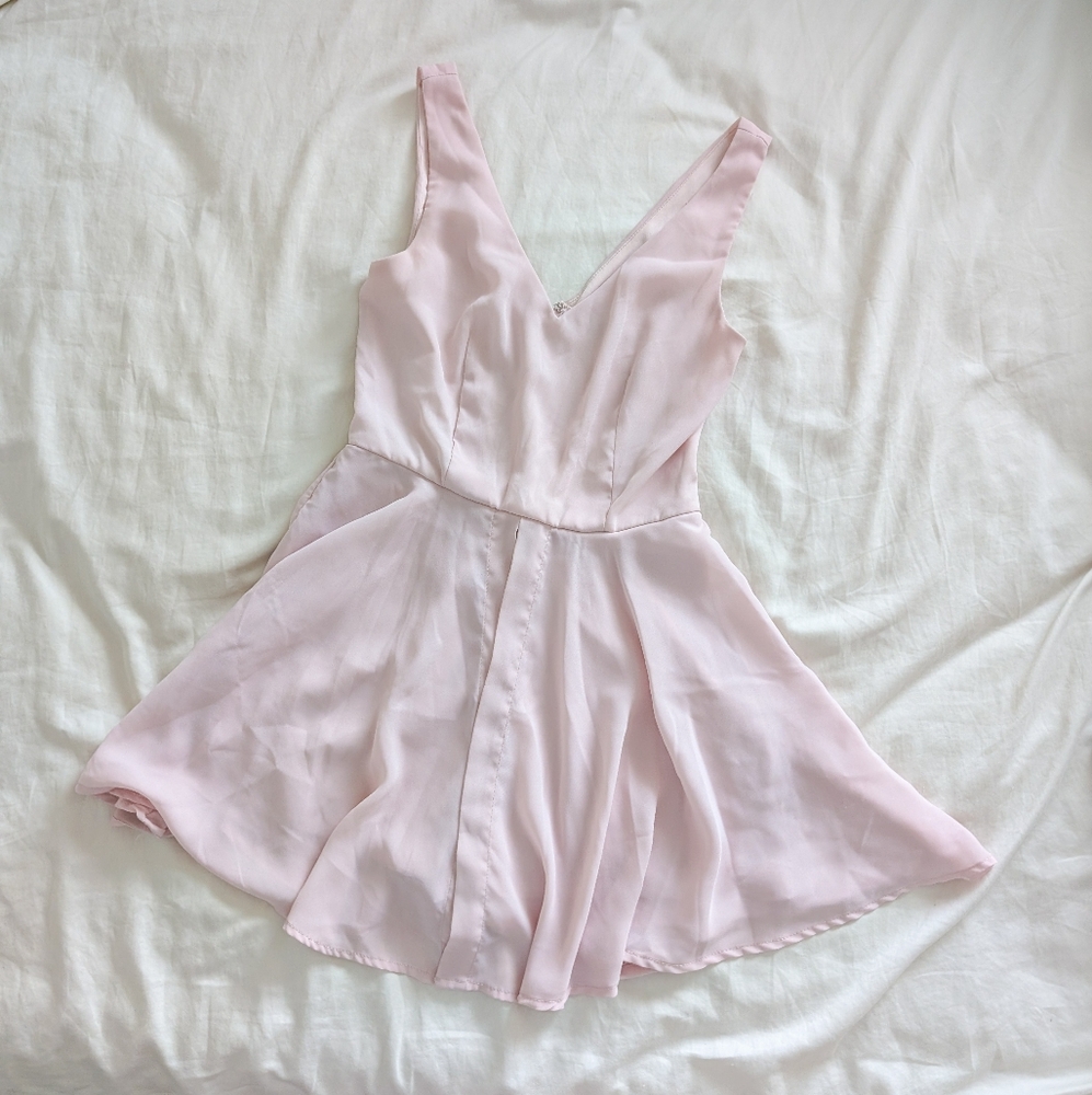Charlotte Russe Light Pink Sleeveless Chiffon Romper (XS)